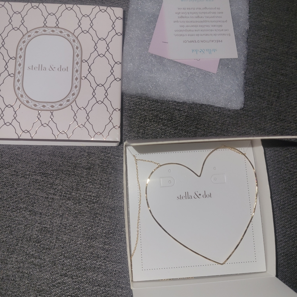 Stella & Dot Gold Plated Hammered Open Heart Necklace
